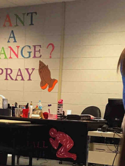 Sign reading "Want a change? Pray"