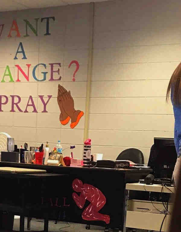 Sign reading "Want a change? Pray"